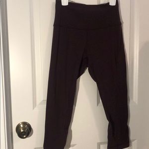 Deep red lulu Capri legging